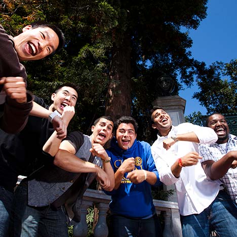 The Men’s Octet sings at Sather Gate. Photo by Elena Zhukova.